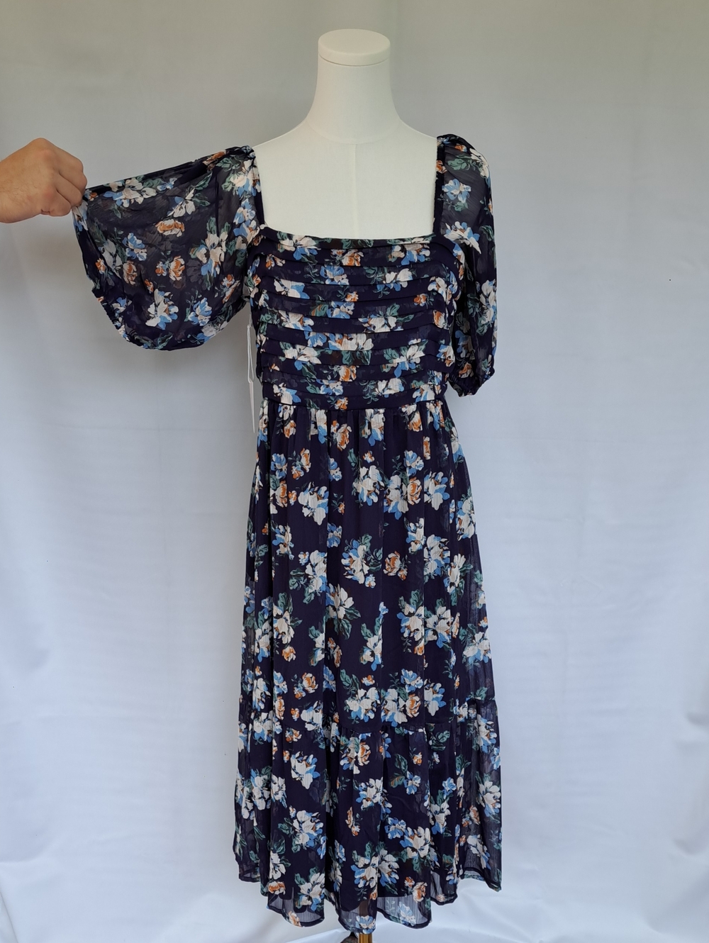 NWT LC Lauren Conrad Navy Floral Romantic Puff-Sleeve Midi Dress Garden Party M - Picture 3 of 16